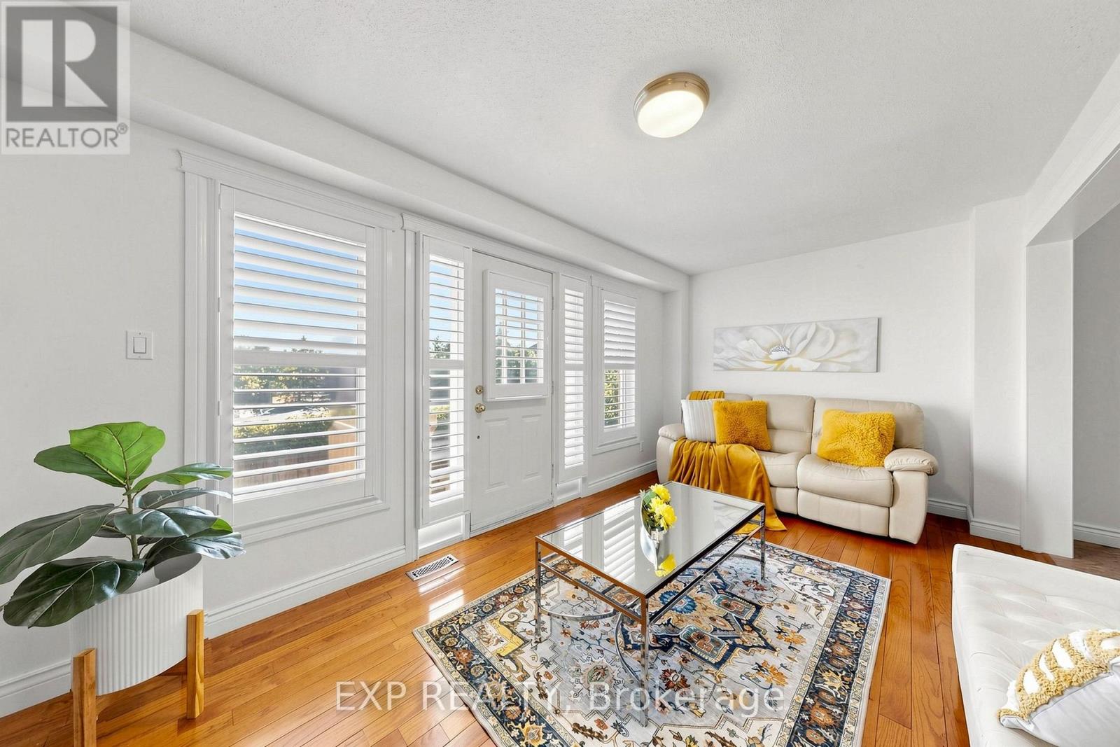35 - 455 APACHE COURT