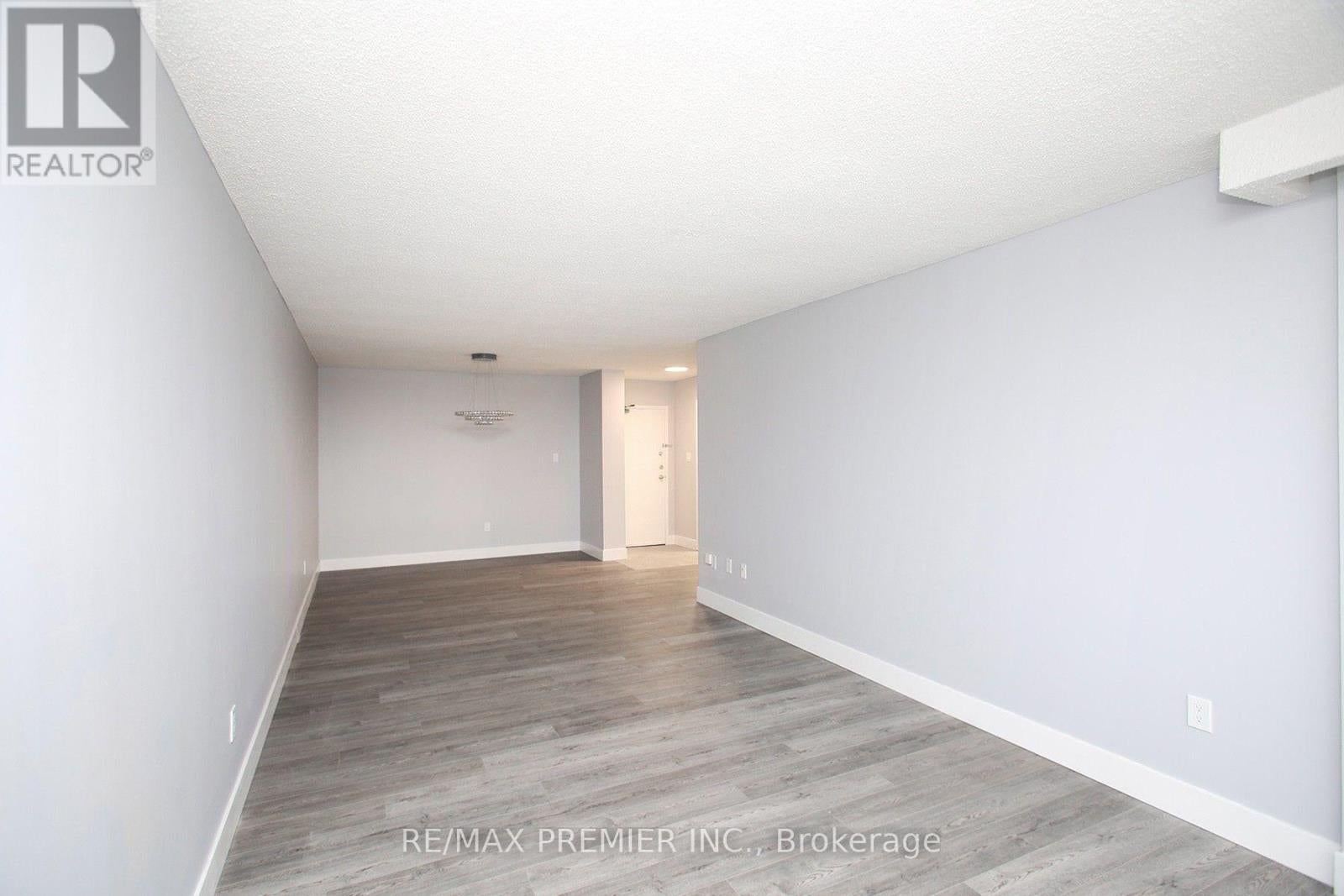1909 - 390 DIXON ROAD