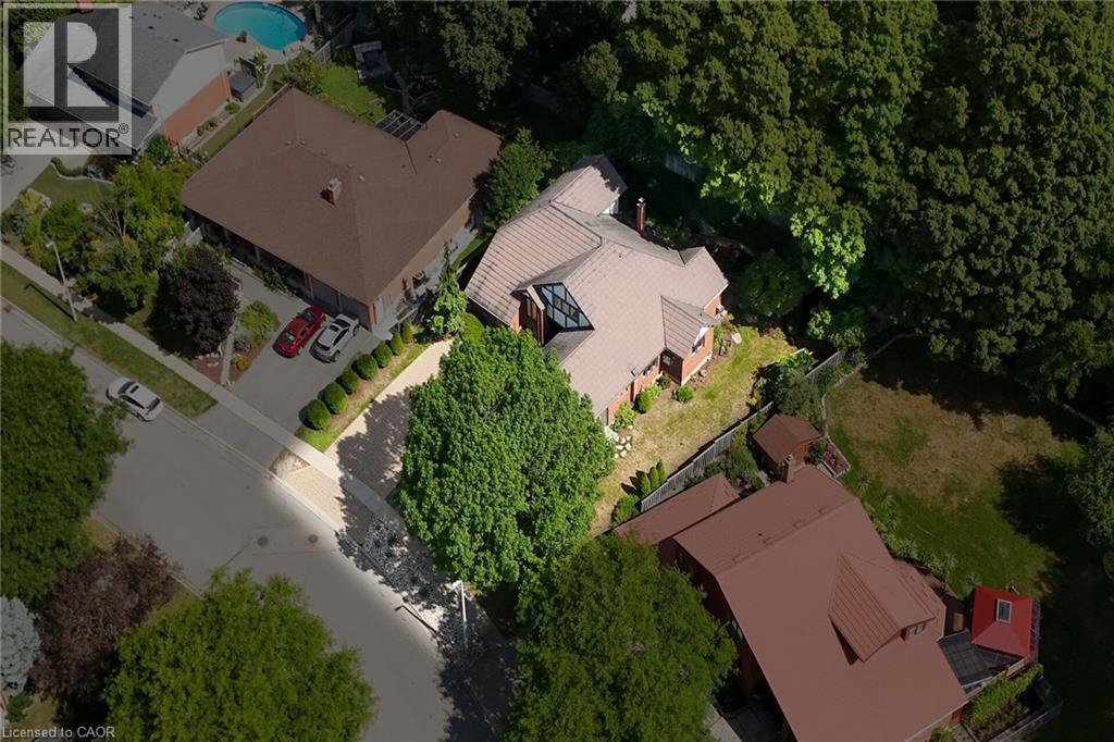 33 WALNUT Drive
