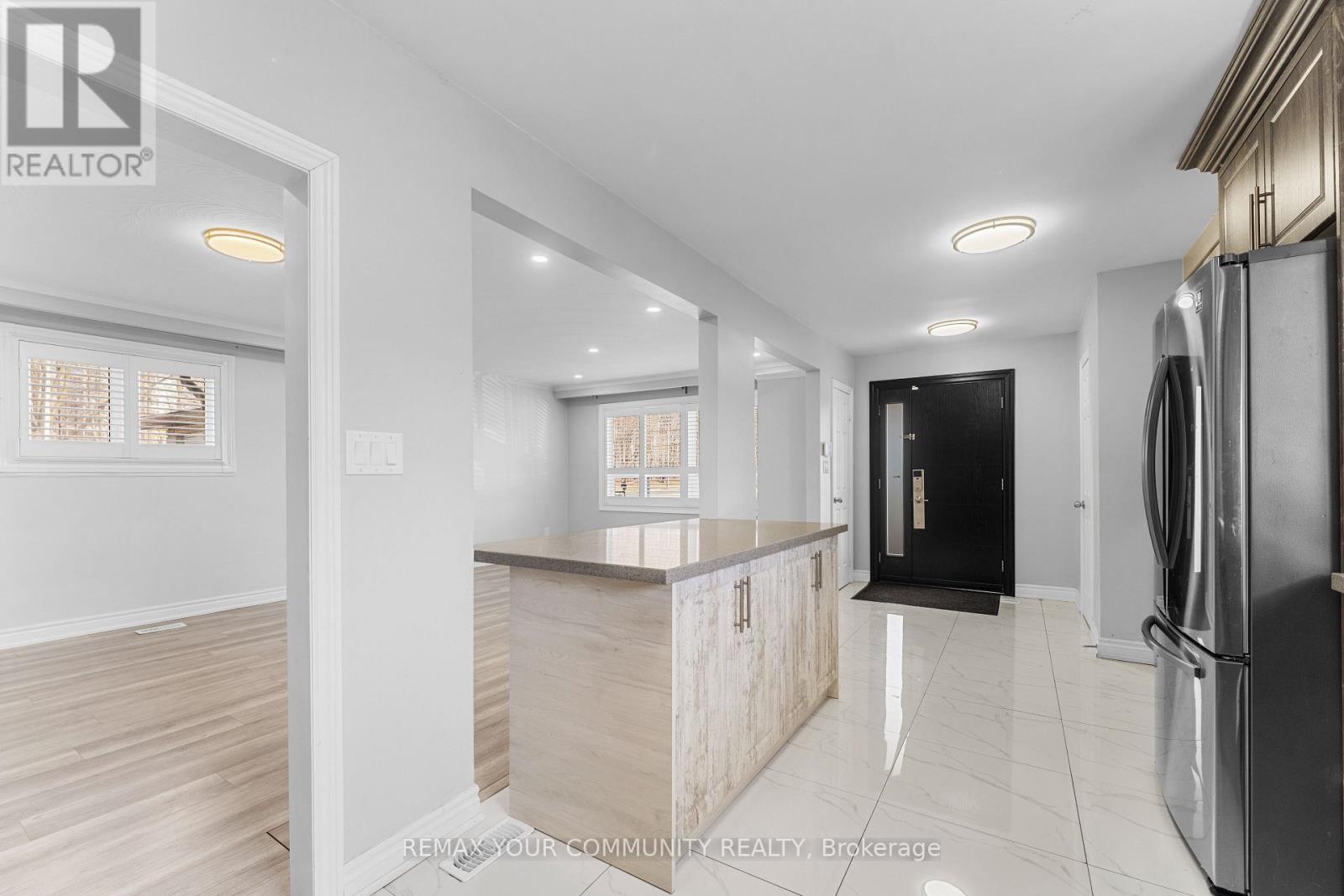 54 SARATOGA DRIVE