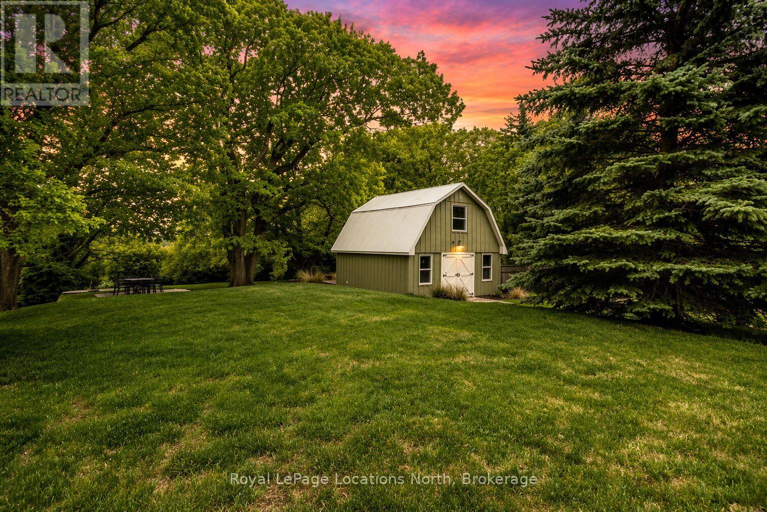 795853 GREY 19 ROAD