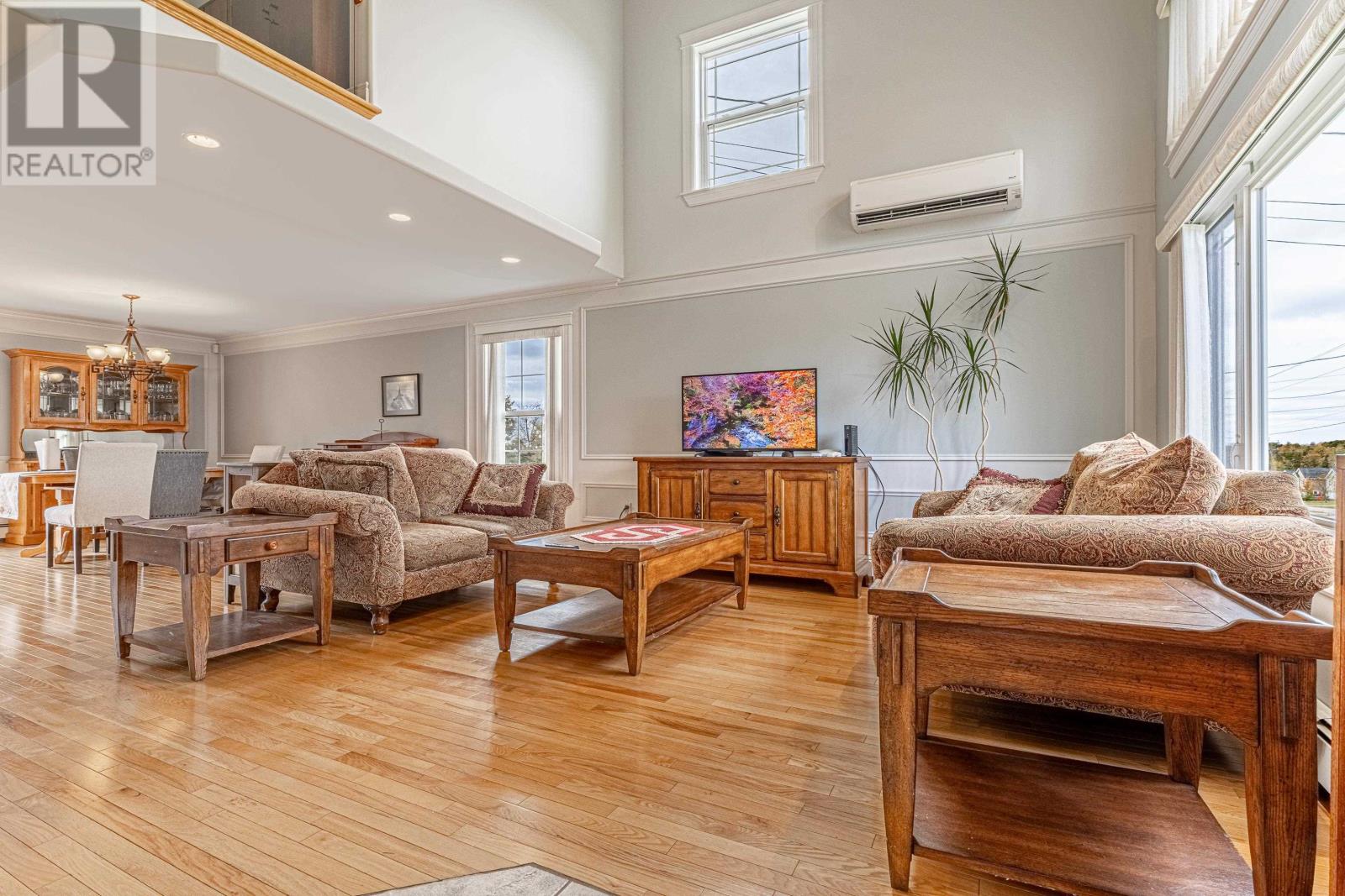 44 PARENT Street - Photo 4