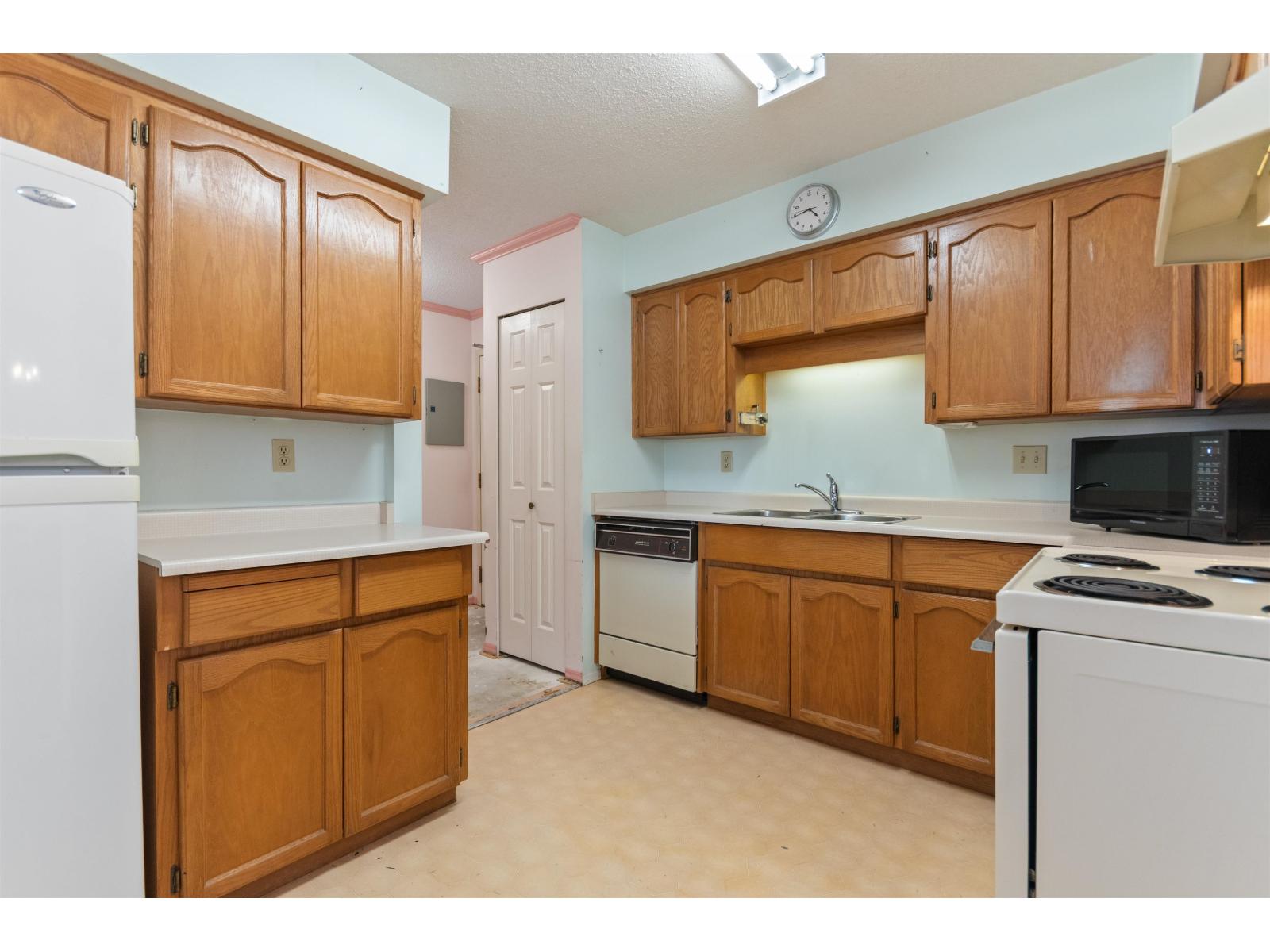 202 8725 ELM DRIVE, Chilliwack Proper South