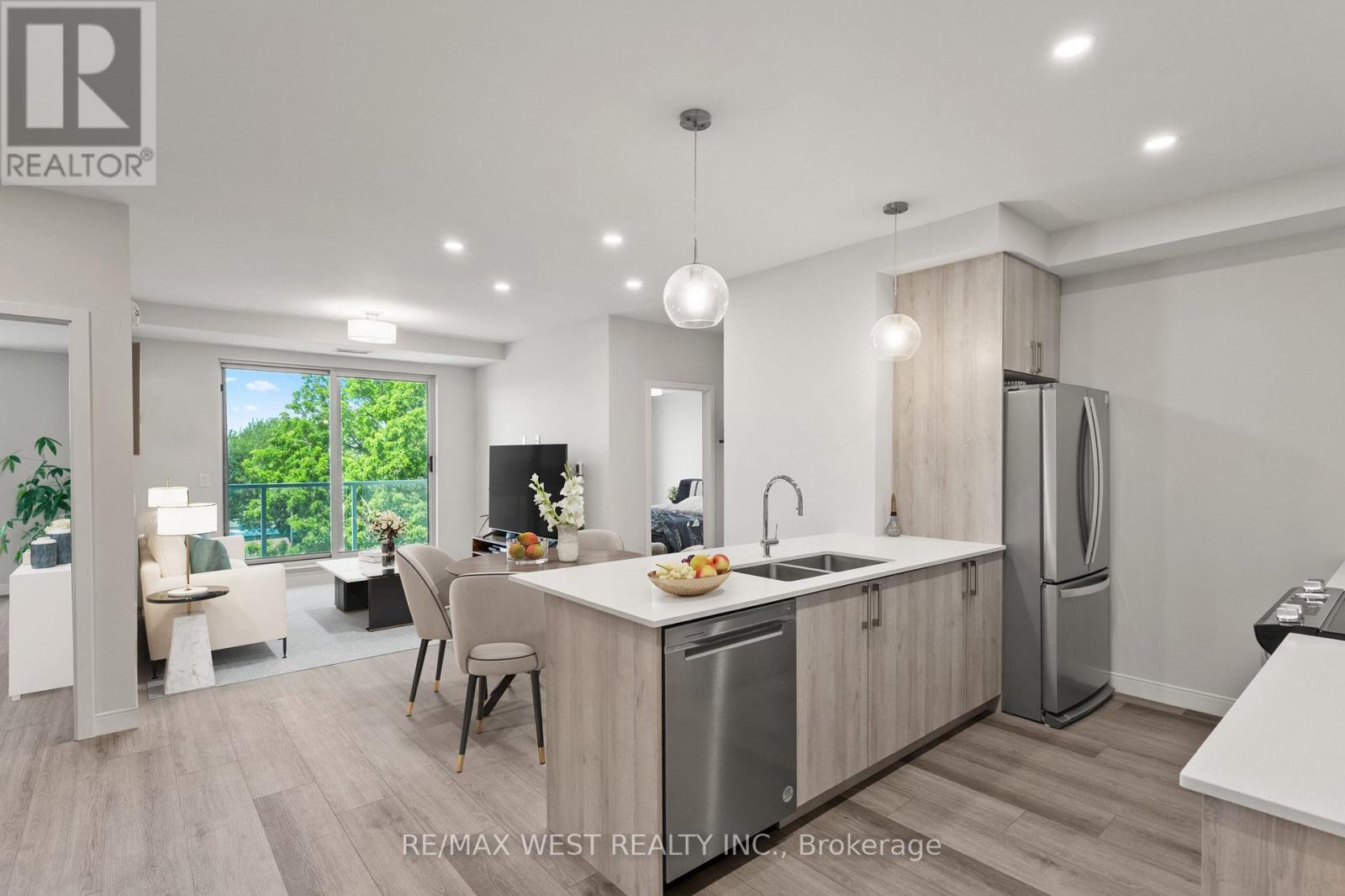 502 - 118 WEST STREET