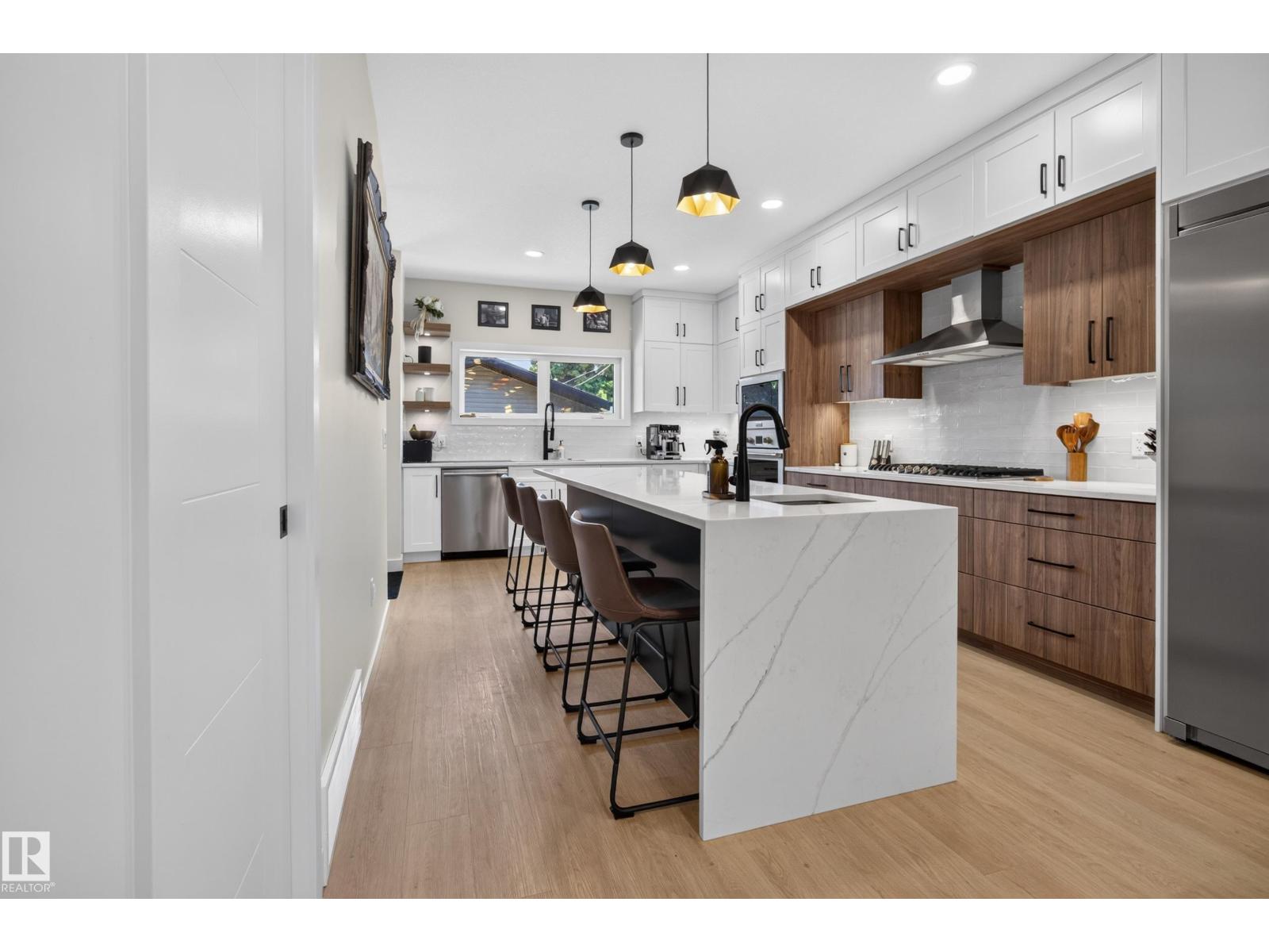 9333 148 ST NW