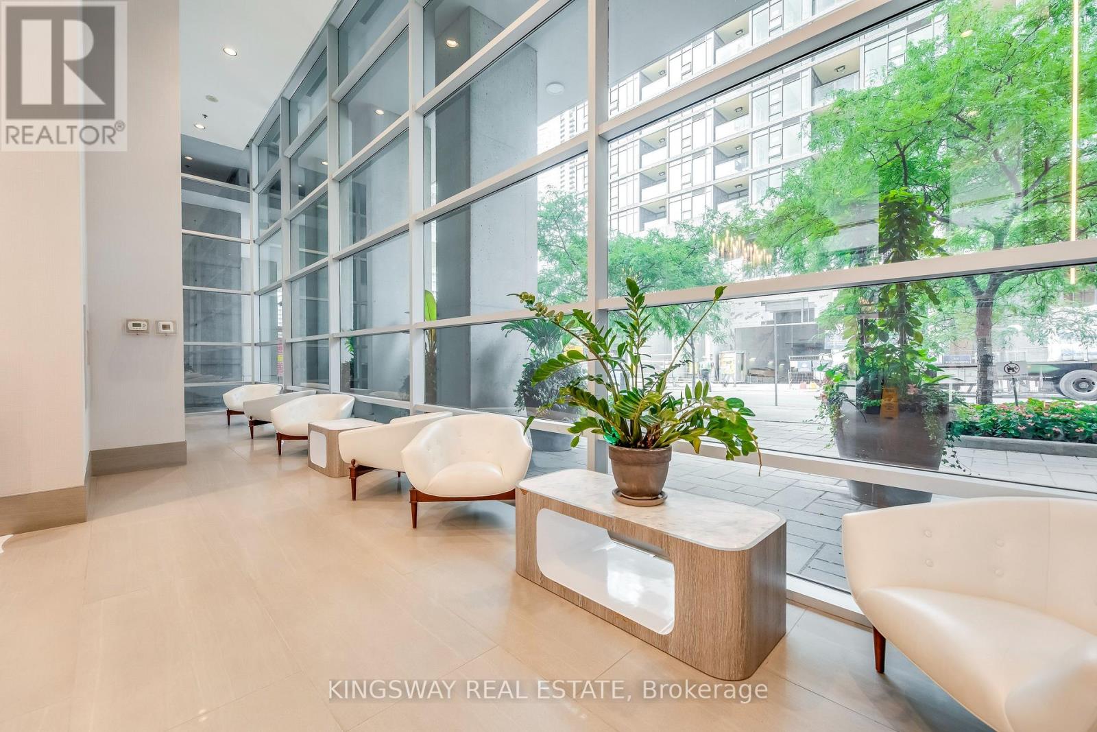 3511 - 81 NAVY WHARF COURT