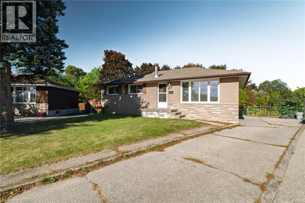 19 GILLRIE Court