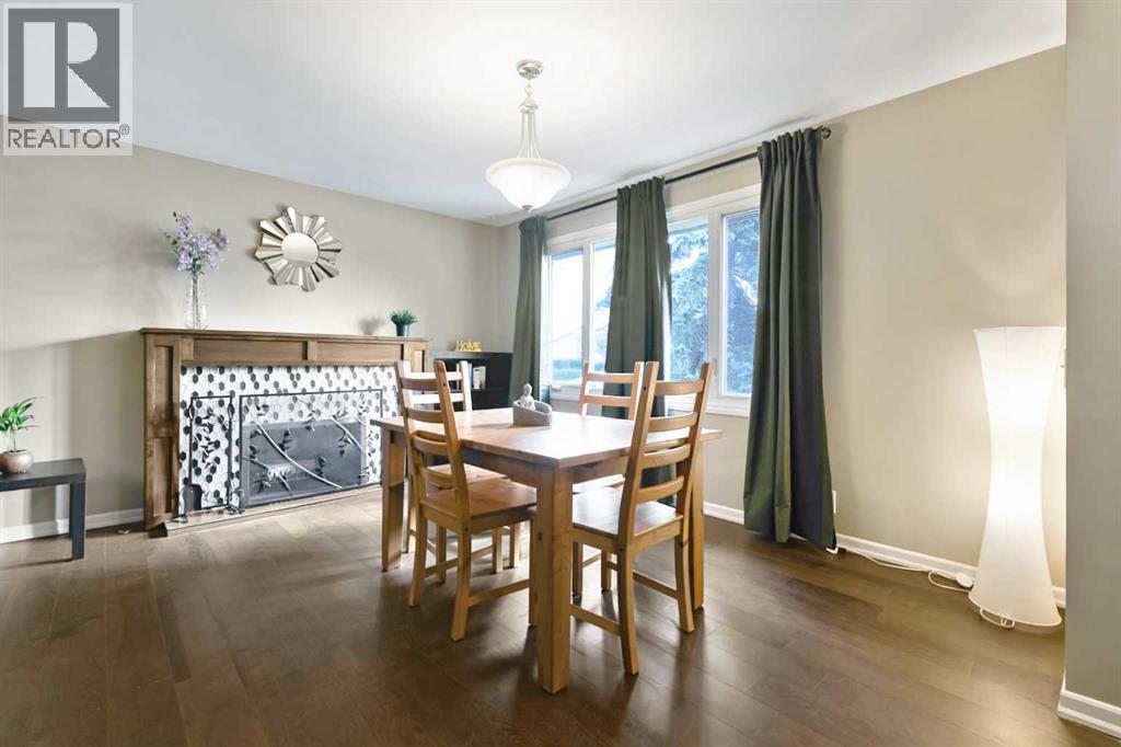 135 Manora Hill NE