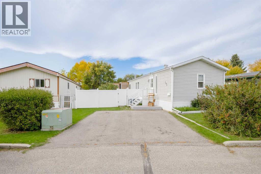 105 HERITAGE DRIVE, OKOTOKS, AB T1S 1M4 - Image 2397071085.jpeg?d=l