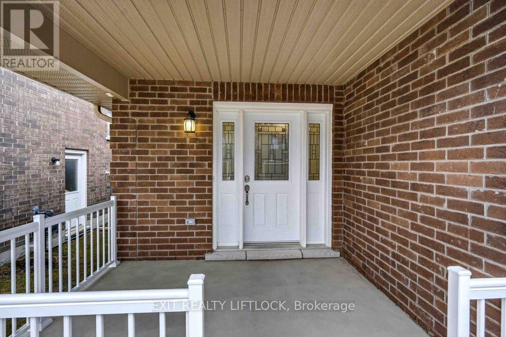 320 MULLIGHAN GARDENS - Photo 2