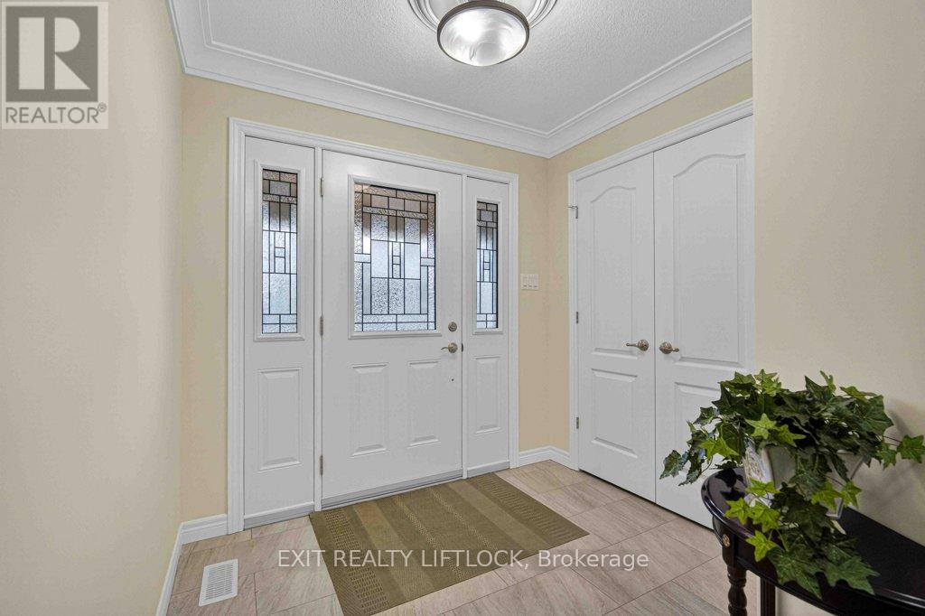 320 MULLIGHAN GARDENS - Photo 3