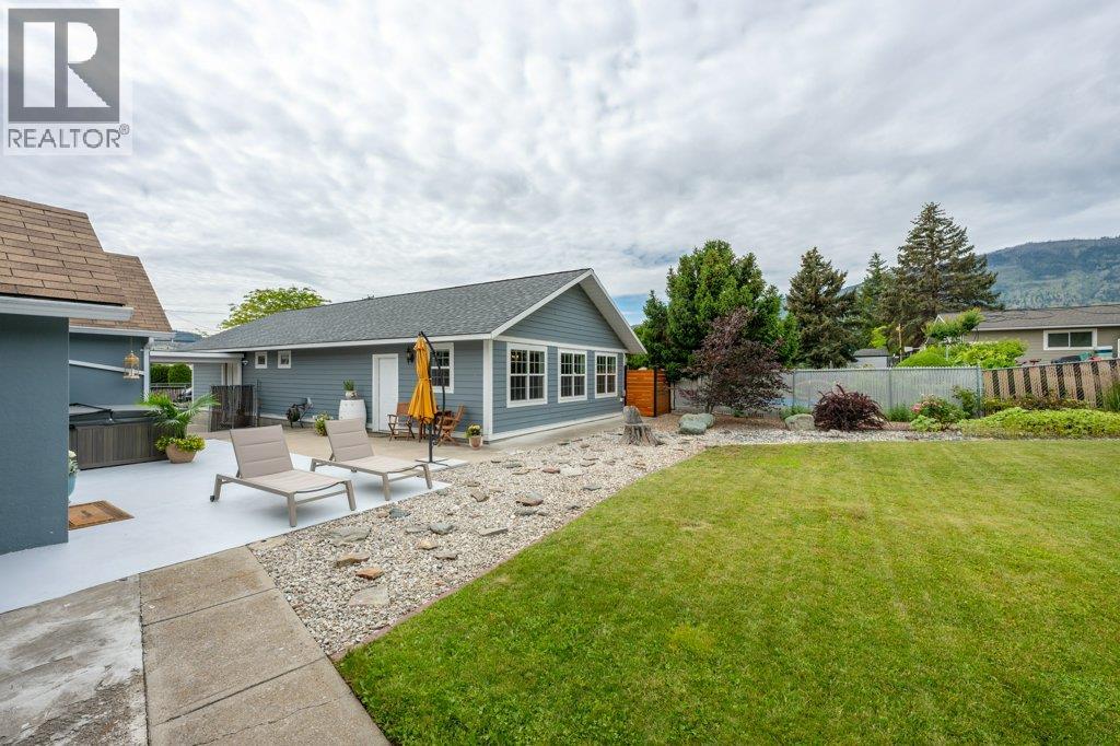 860 Fairview Road