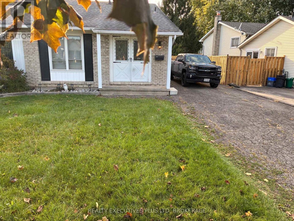 94 CARRIAGE ROAD, ST. CATHARINES (SECORD WOODS), ON L2P 3S8 - Image 2558537945.jpeg?d=l