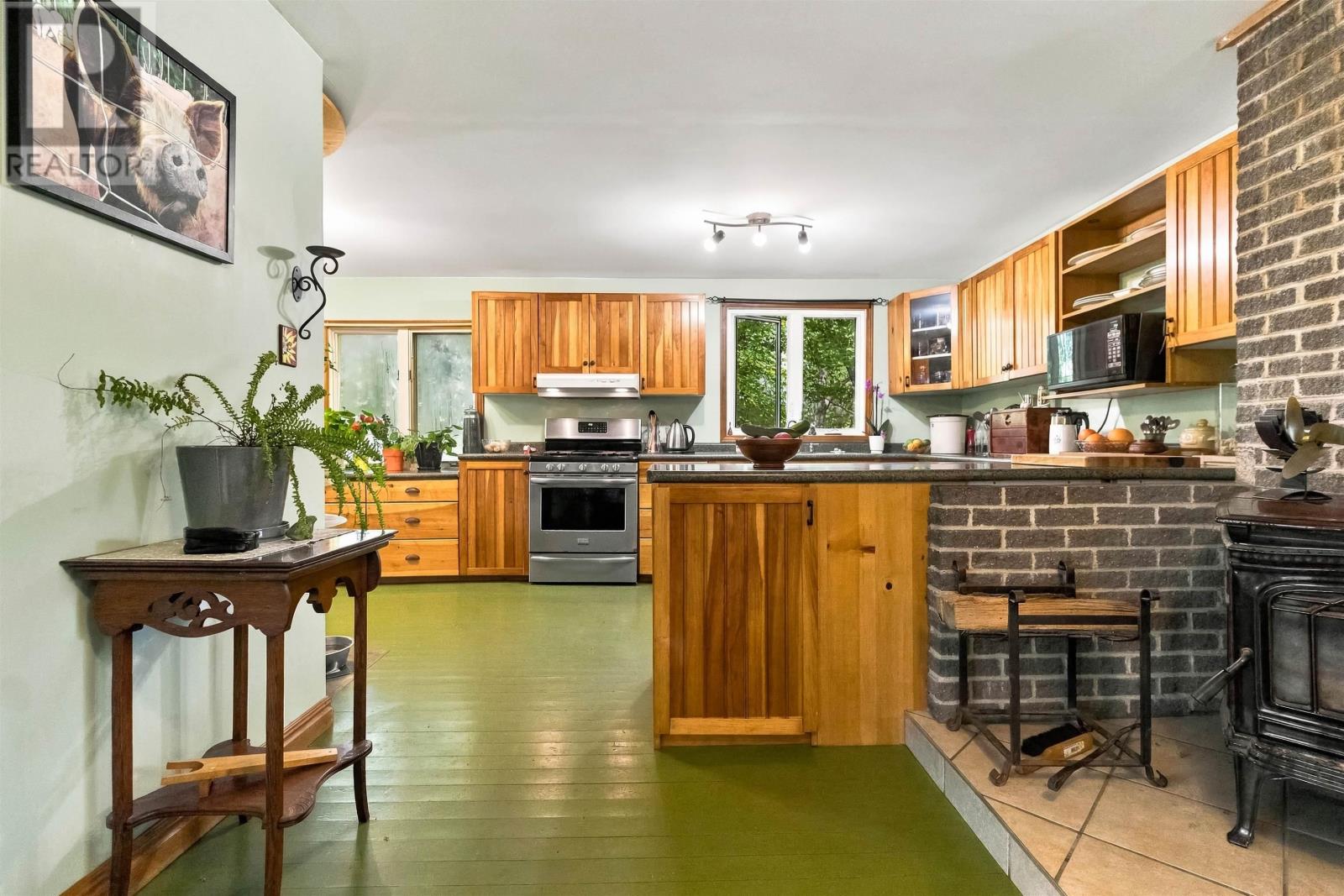 339 Mill Village East Road