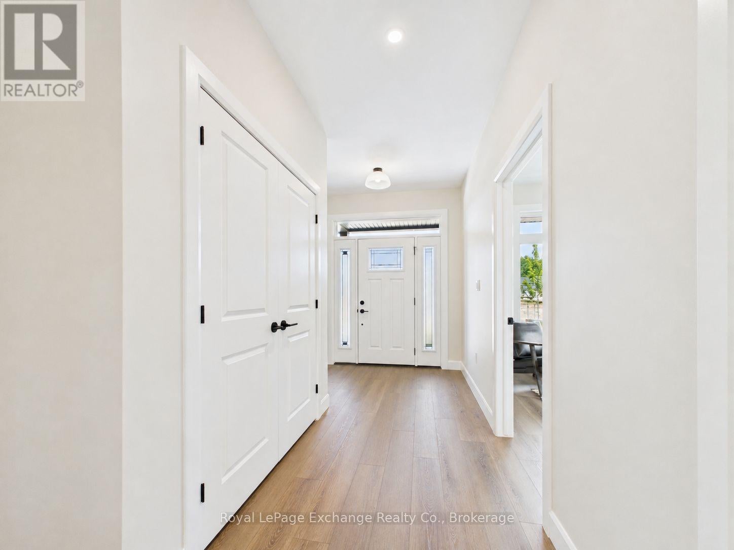 43 MERCEDES CRESCENT
