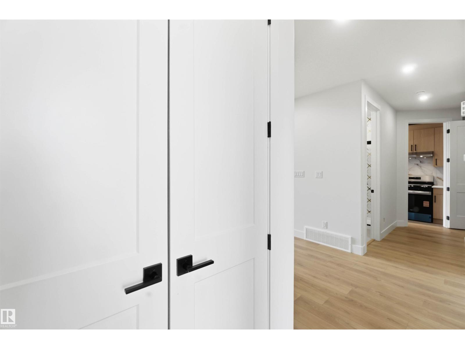 417 PINE PT