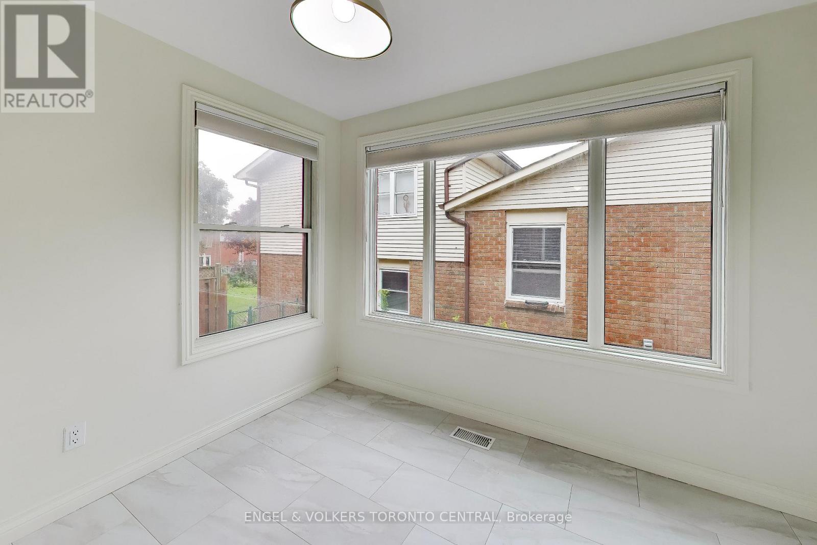 68 HAWLEY CRESCENT