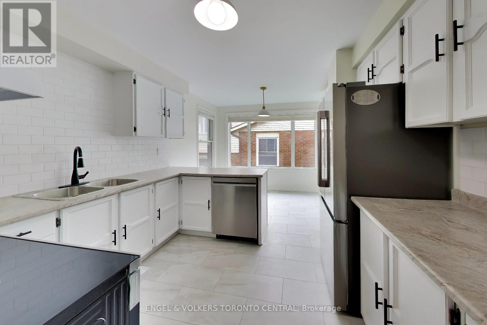 68 HAWLEY CRESCENT