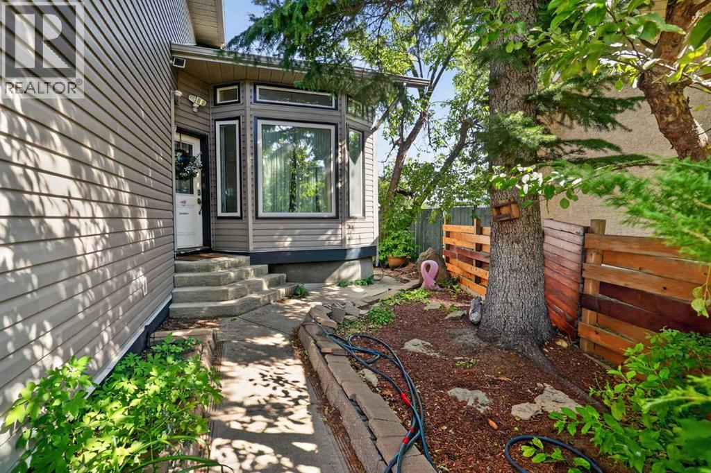 627 Macewan Valley Road NW