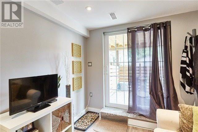 47 LOWDER PLACE