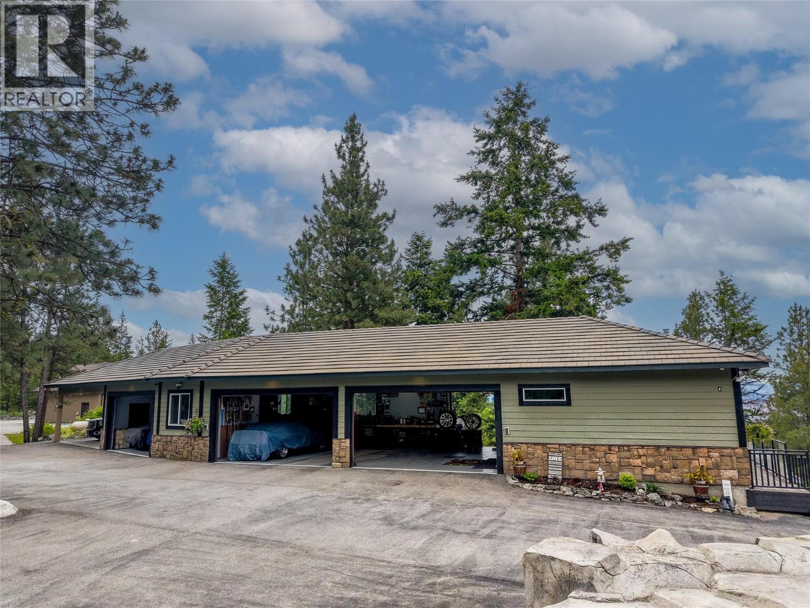 1370 Bullmoose Way
