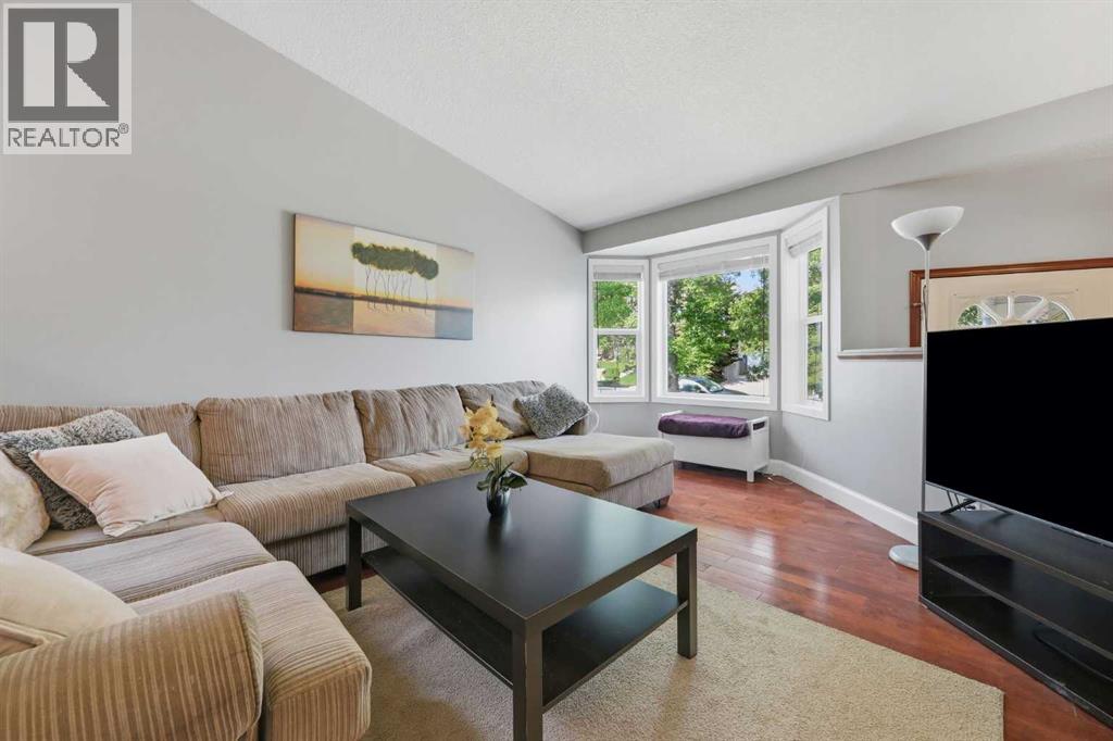 163 Macewan Meadow Way NW
