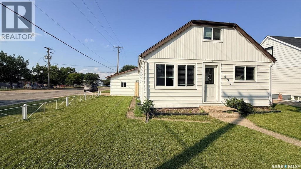 1537 SECOND STREET, ESTEVAN, SK S4A 2M9 - Image 422053718.jpeg?d=l