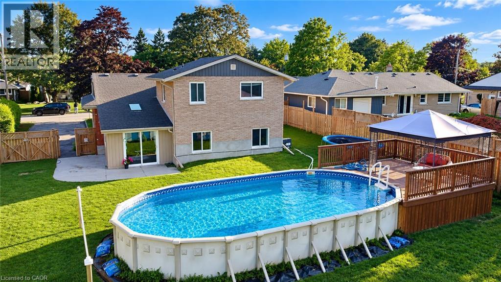 18 CLEARVIEW Drive