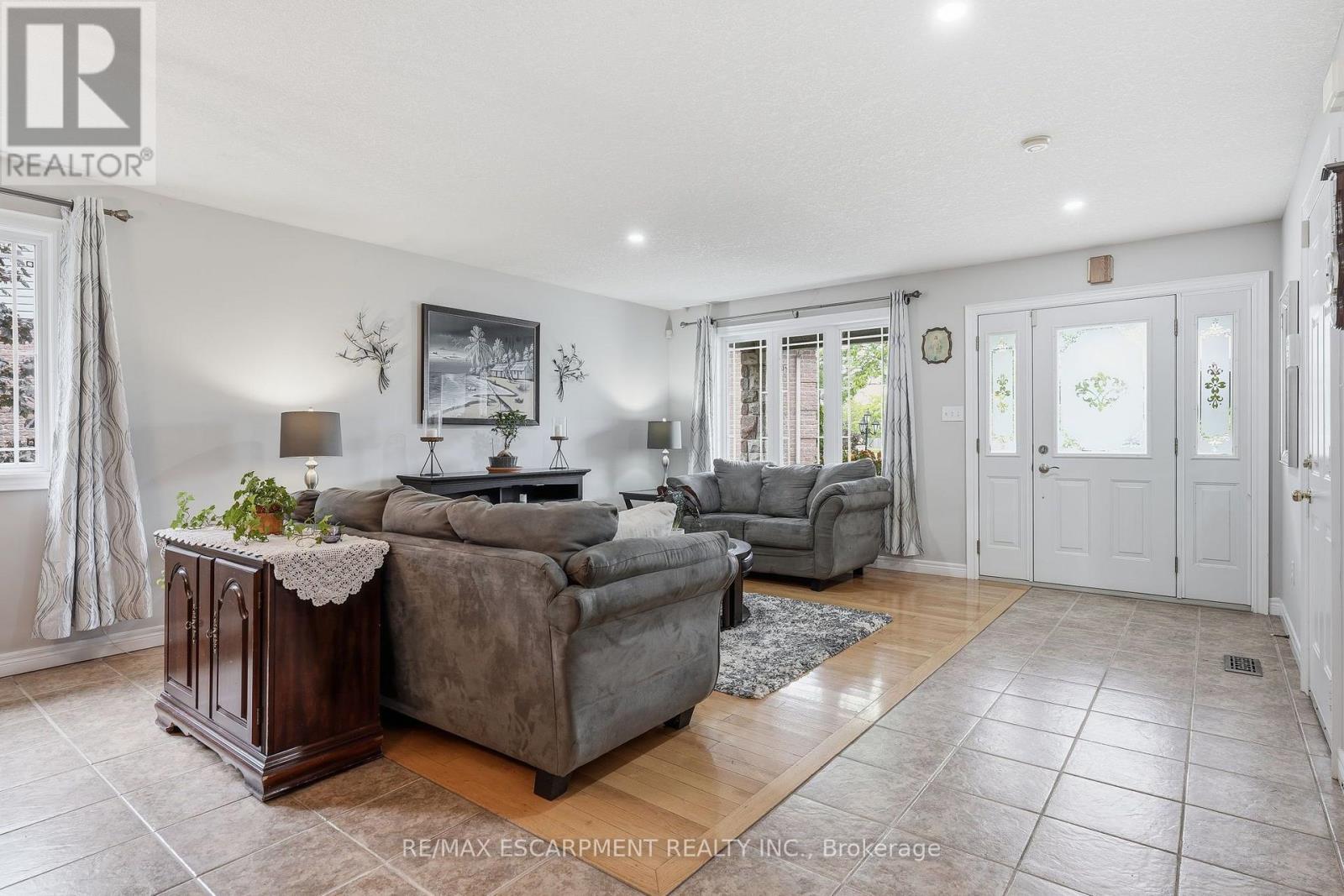 125 LANGLAW DRIVE