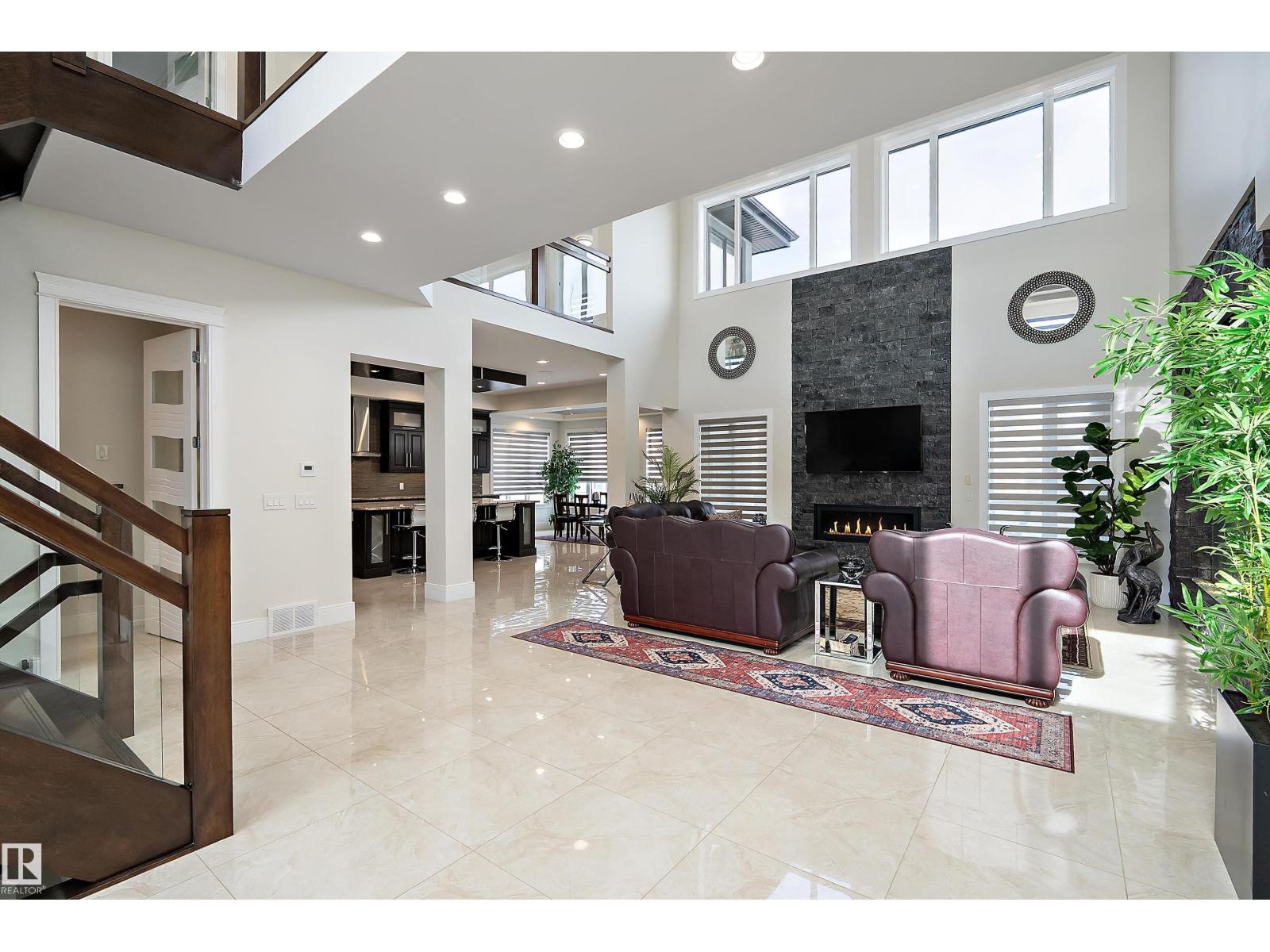 3644 WESTCLIFF WY SW