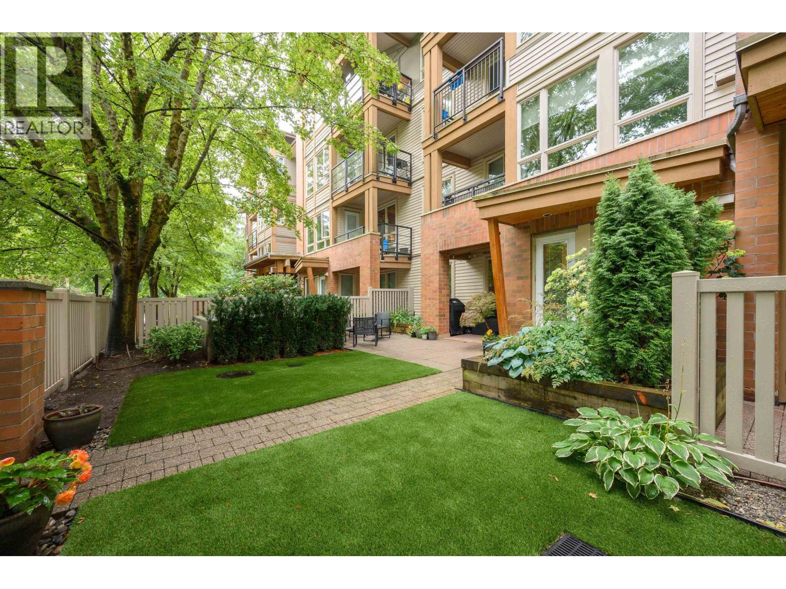 112 2601 WHITELEY COURT