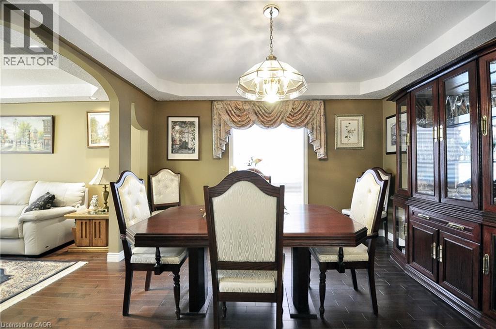 39 PEREGRINE Crescent