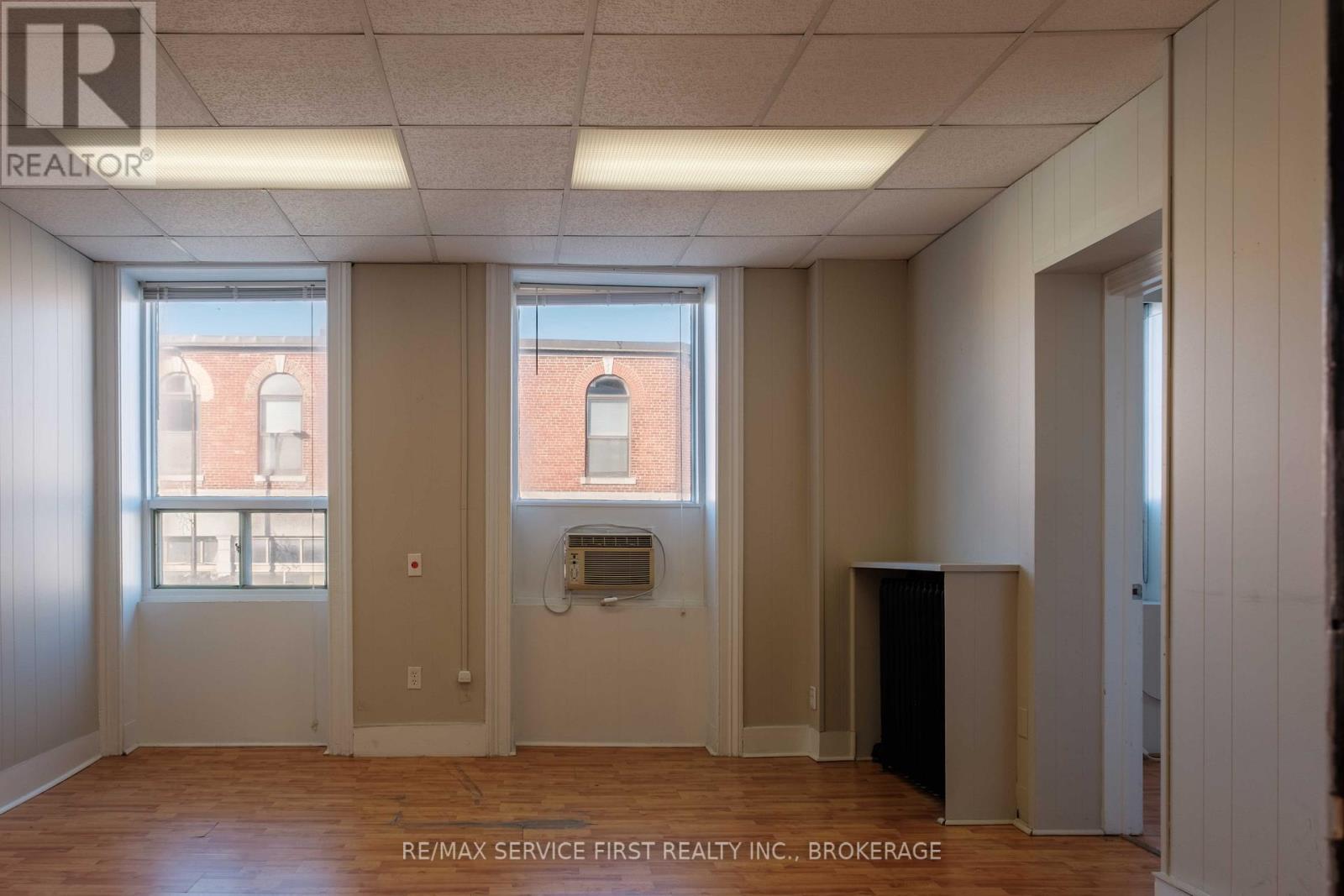 UNIT #3 - 159 WELLINGTON STREET