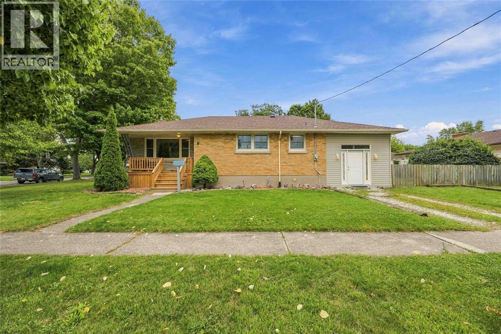 6 MASSEY CRESCENT, SARNIA, ON N7S 2P5 - Image 1089317079.jpeg?d=l