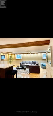 32 Blue Spruce Lane, Markham (Royal Orchard), ON 5