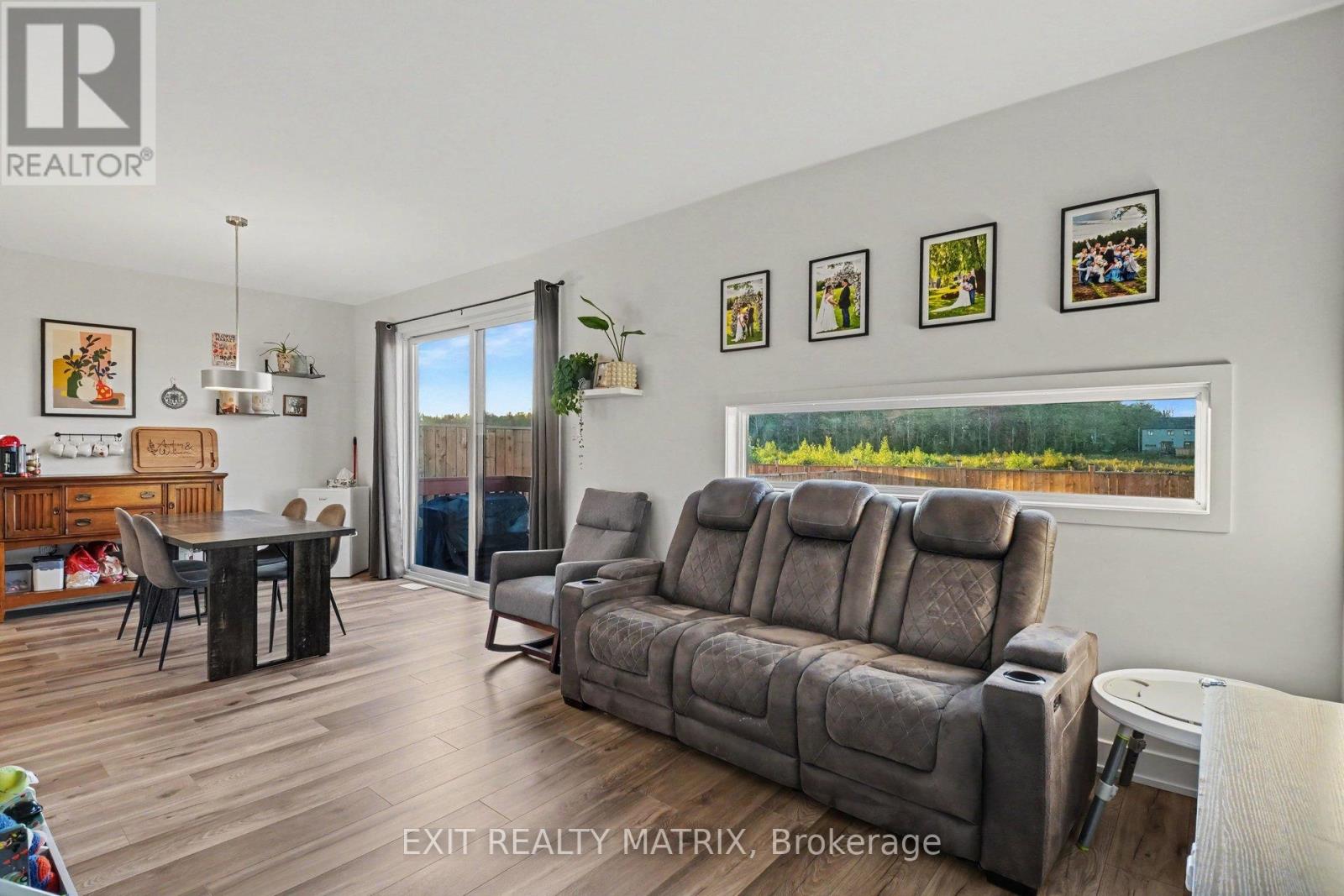 214 CYPRESS STREET - Photo 3
