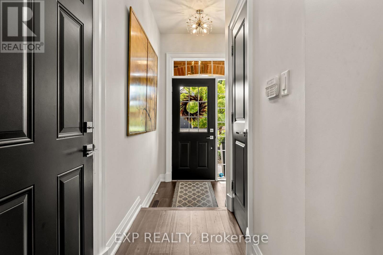 7 SEACOVE COURT