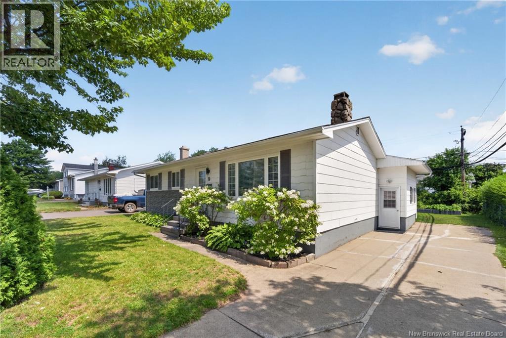 9 Magellan Drive - Photo 2