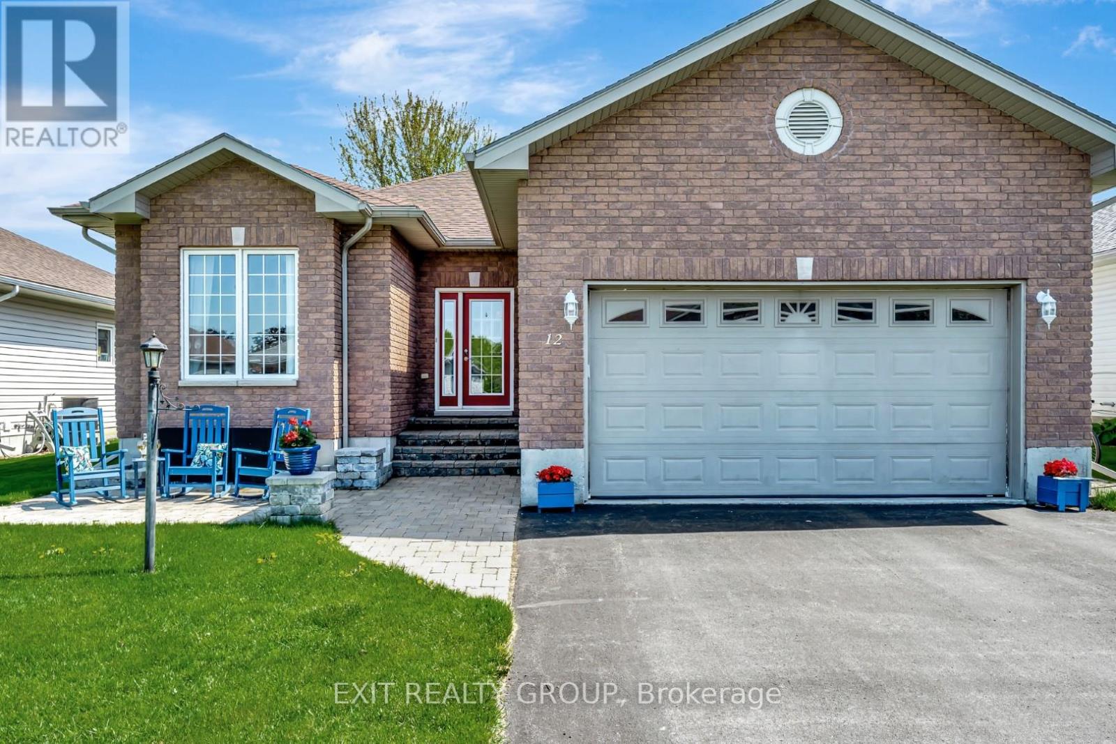 12 ALETHA DRIVE - Photo 3