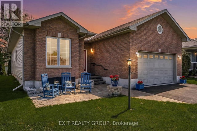 12 ALETHA DRIVE