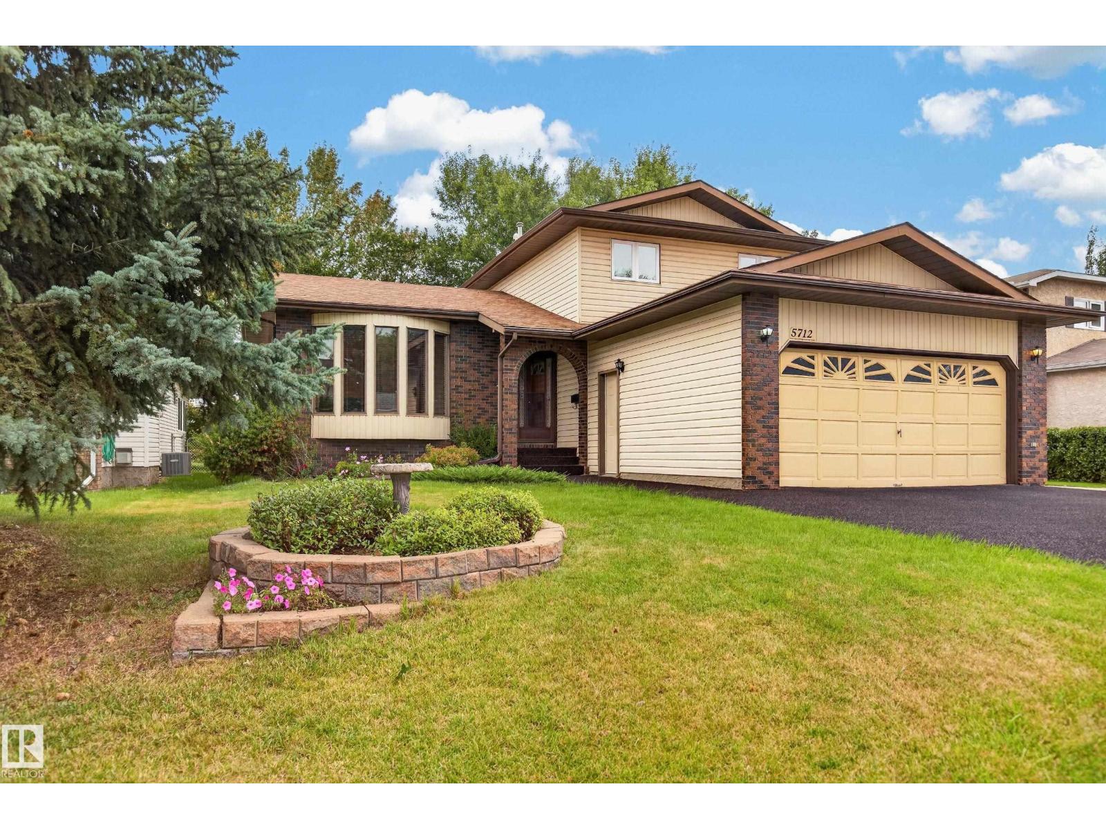 5712 123 AV NW