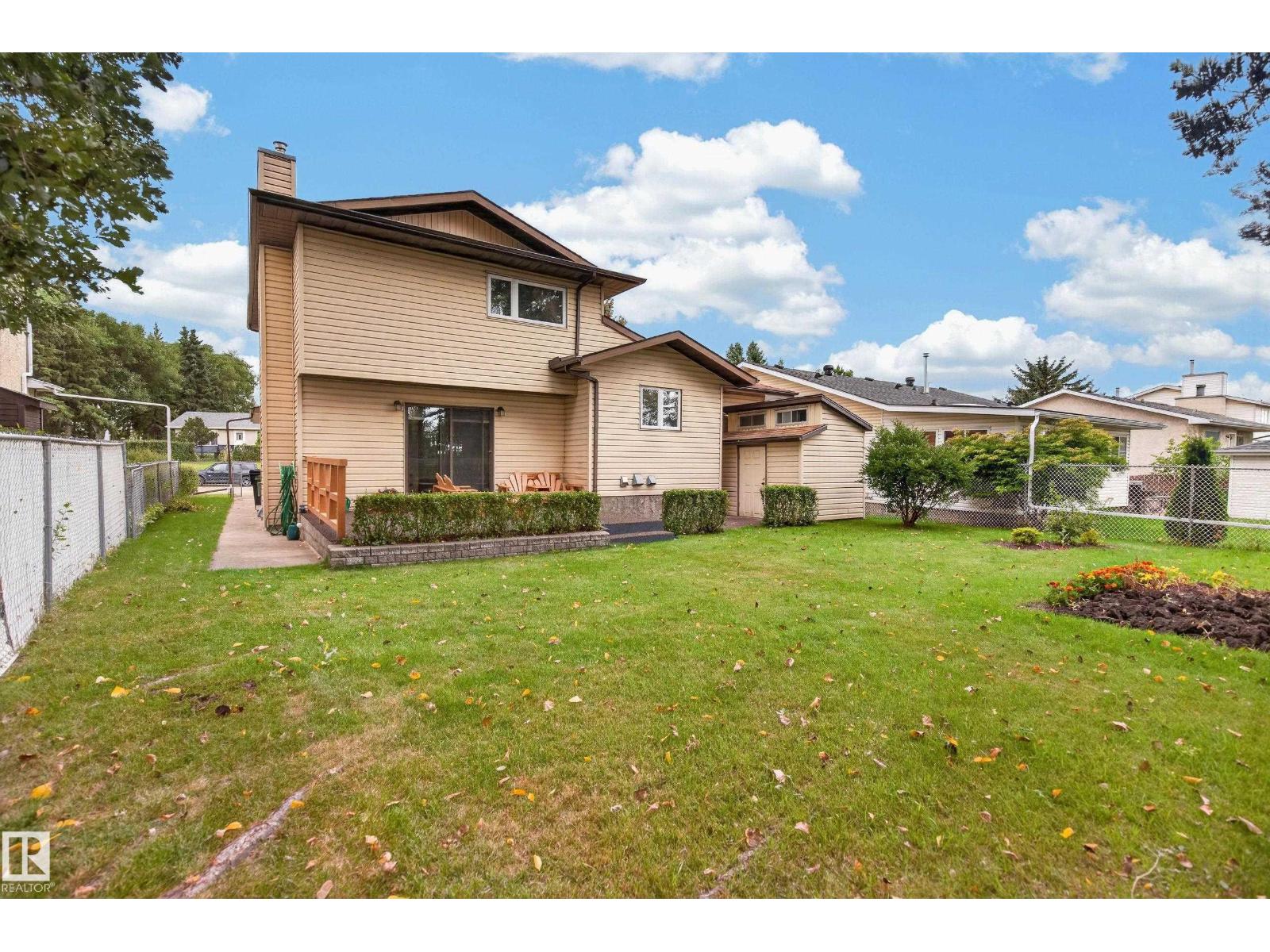 5712 123 AV NW