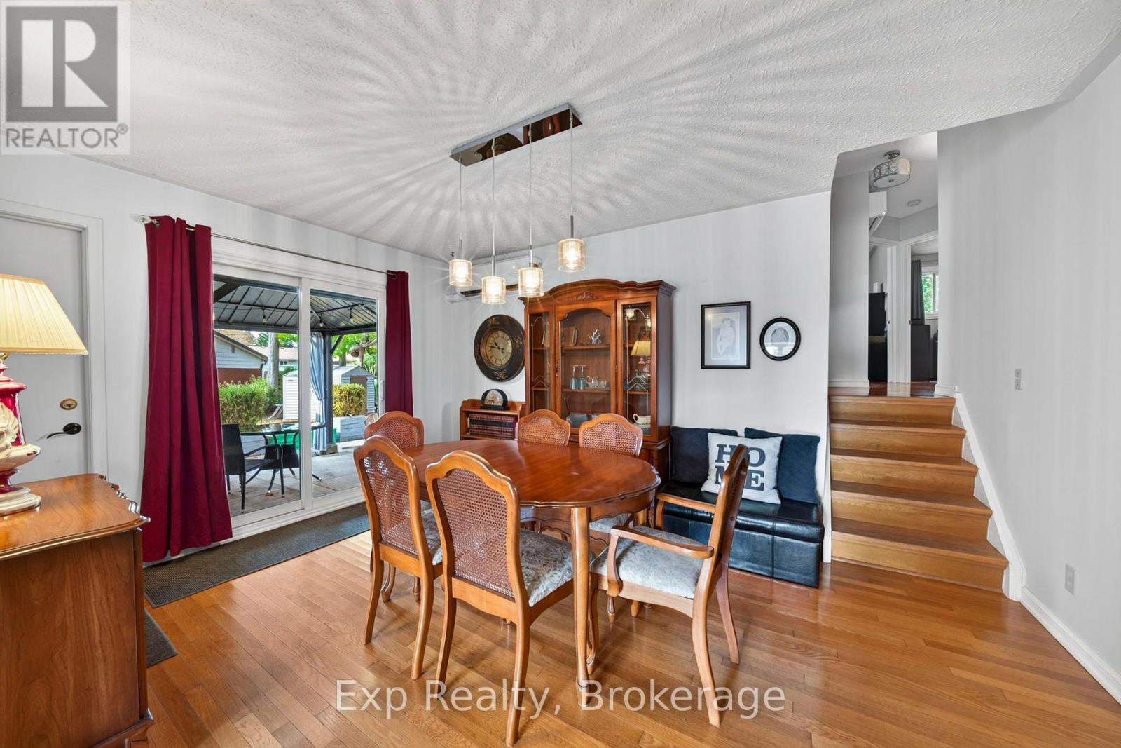 20 WESTMOUNT COURT