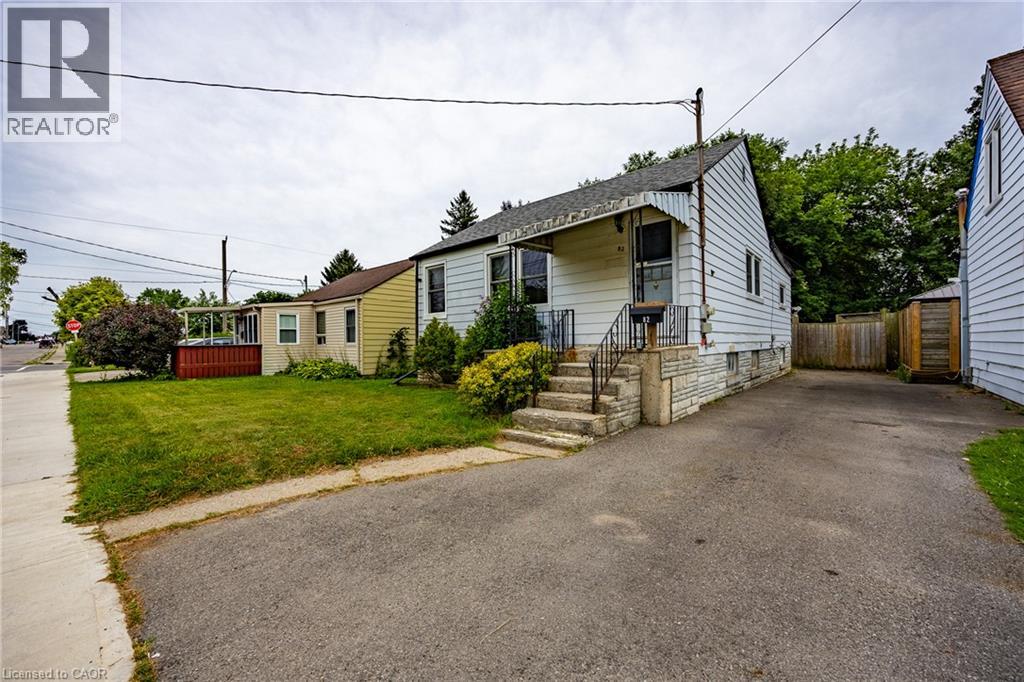 82 SALISBURY Avenue