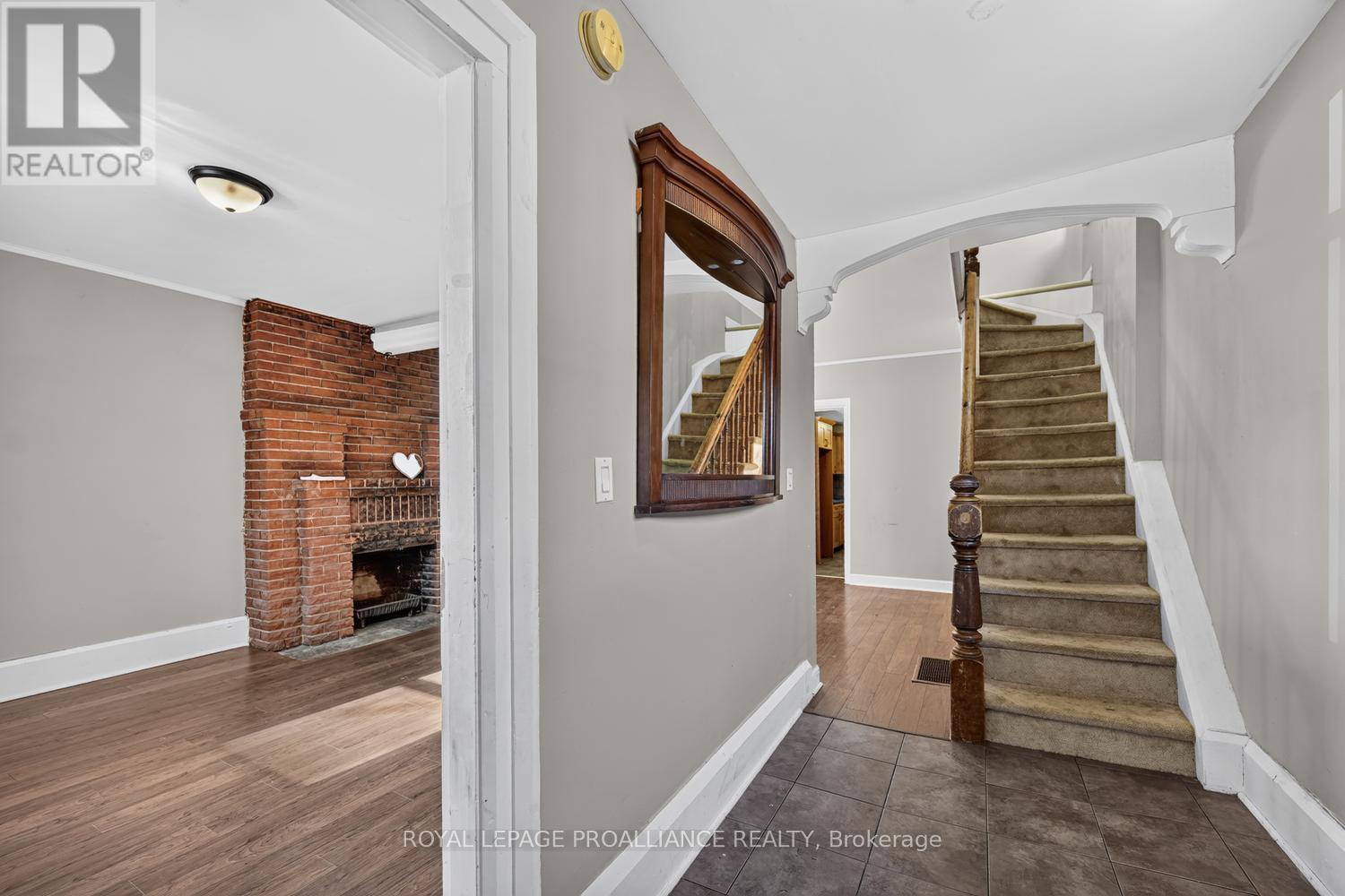 22 ABBOTT STREET