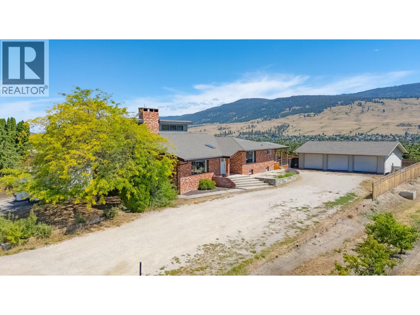 10371 Okanagan Centre Road E