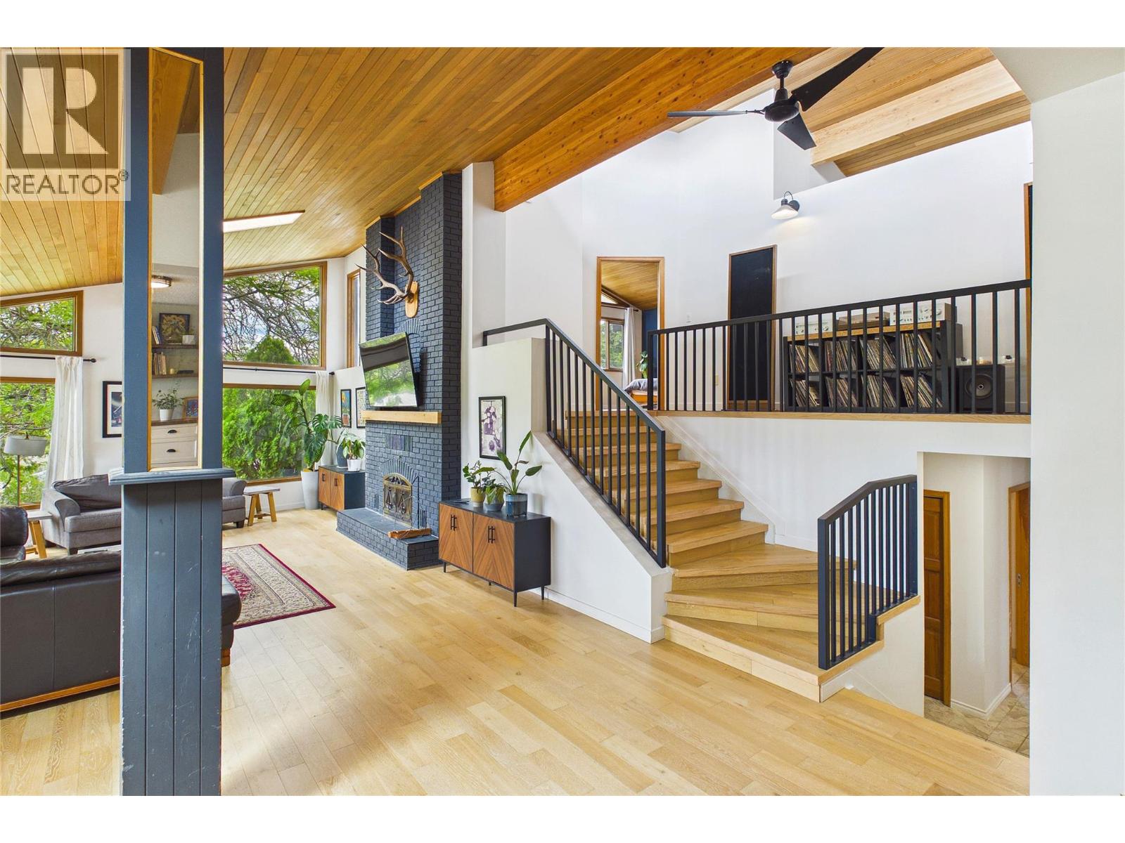 10371 Okanagan Centre Road E