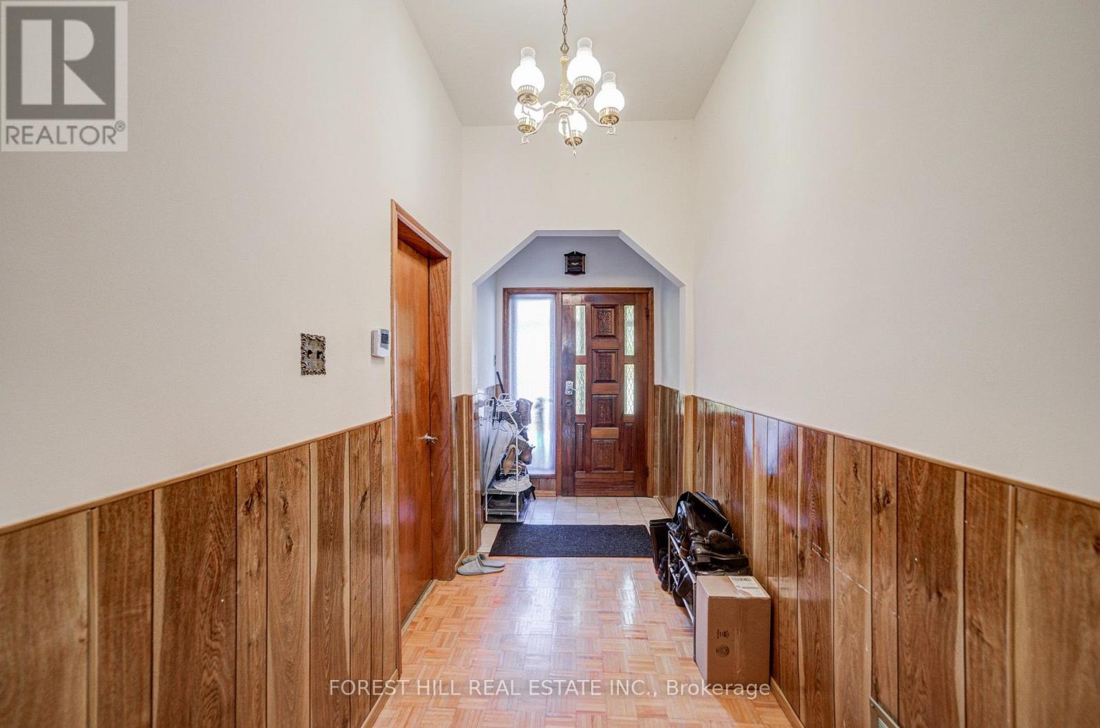 121 NIAGARA STREET
