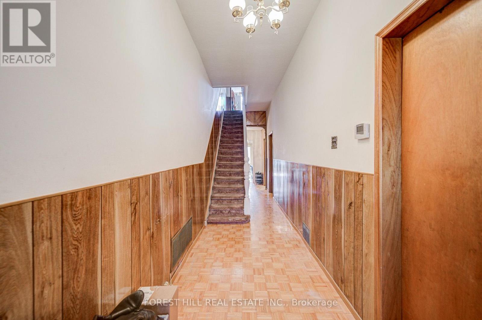 121 NIAGARA STREET