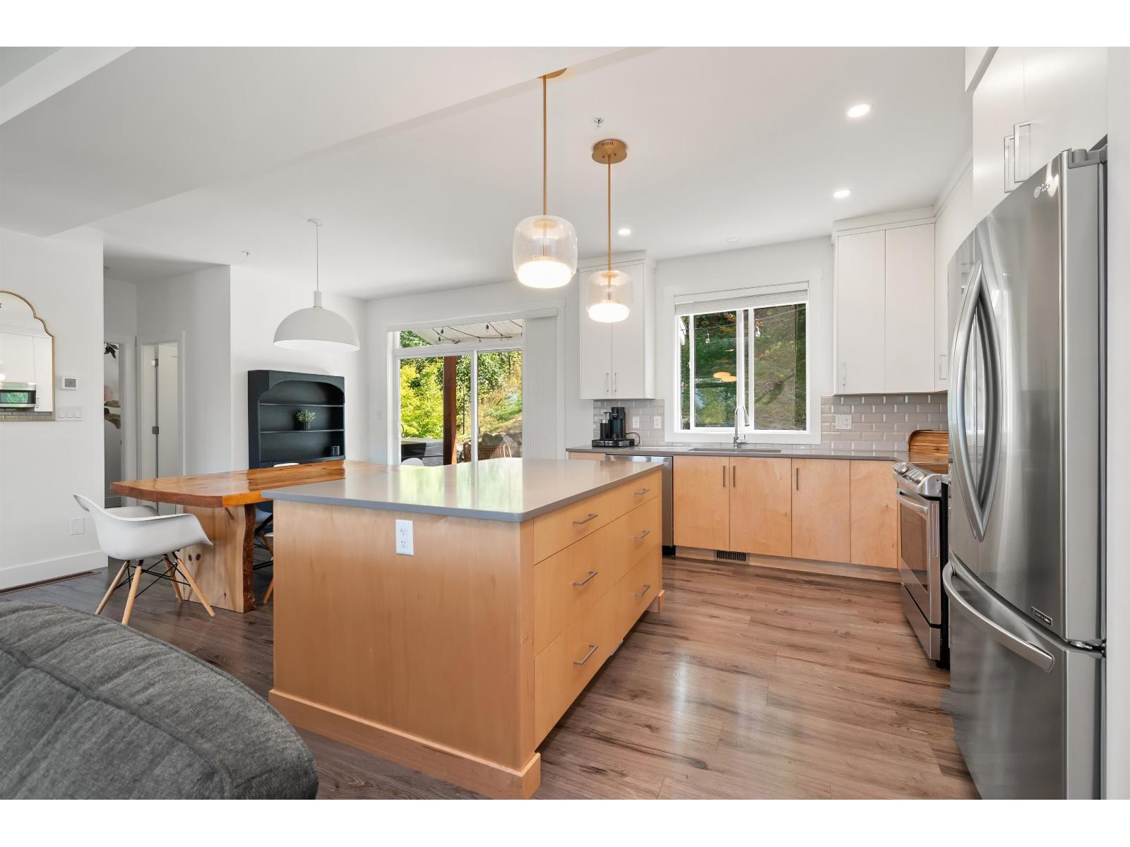 1 6262 REXFORD DRIVE, Promontory